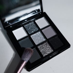 Smoked 9 Colors Eye Shadow Plate Halloween Matte Shimmer
