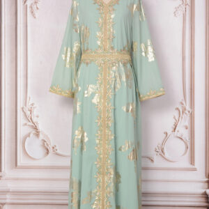 Bronzing Muslim Dubai Tourist Dress